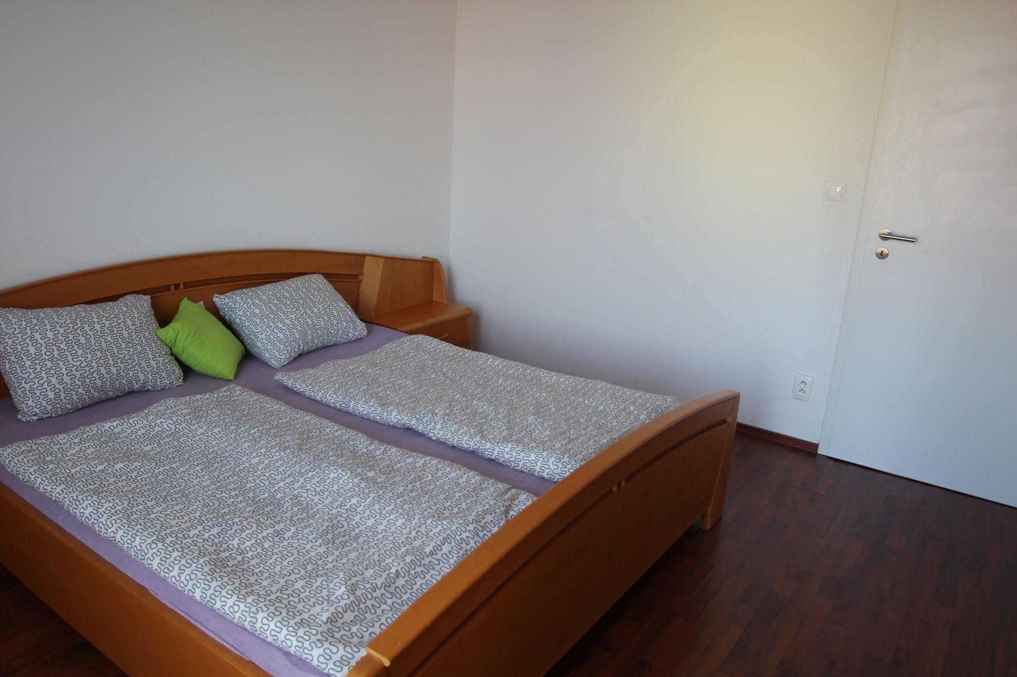 Apartman Halex Centrum City Aupark Piest'any Exterior photo